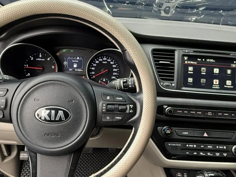Kia Carnival 2015 - foto 4