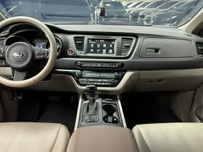 Kia Carnival 2015 - Foto 2