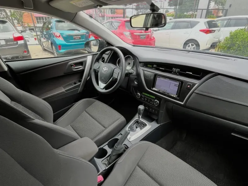 Toyota Auris 2010 - foto 3