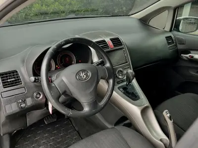 Toyota Auris 2008 - Foto 3