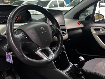 Peugeot 2008 2018 - Foto 2