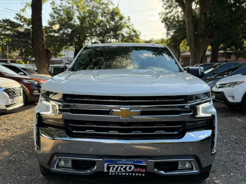 Vendo Chevrolet Silverado 2021 - foto 1