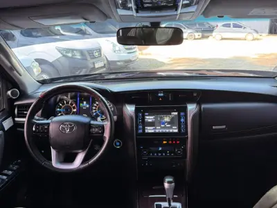 Toyota Fortuner 2020 - Foto 2