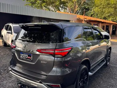 Toyota Fortuner 2020 - Foto 5