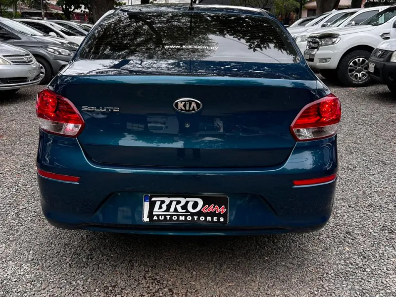 Vendo Kia Soluto 2021 - foto 4