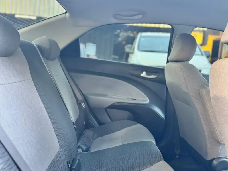 Vendo Kia Soluto 2021 - foto 6