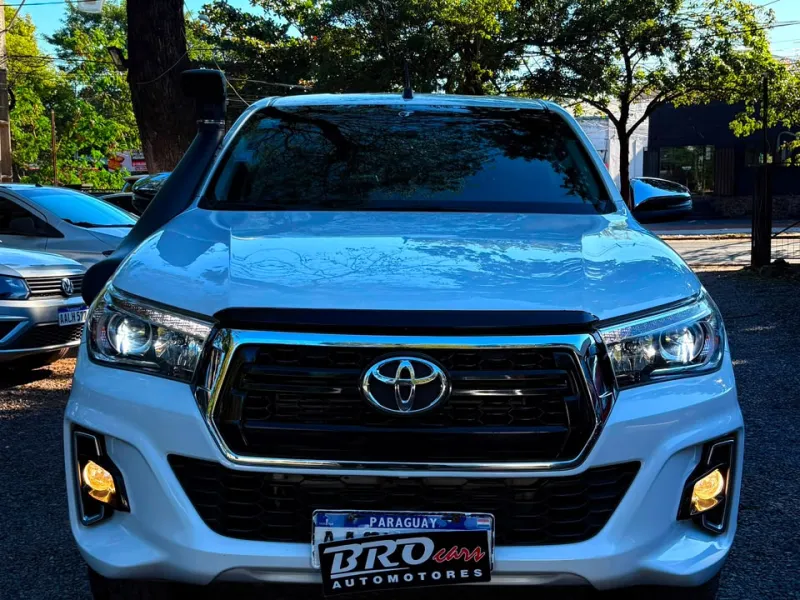 Vendo Toyota Hilux 2021 - foto 2