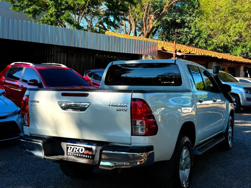 Vendo Toyota Hilux 2021 - foto 3