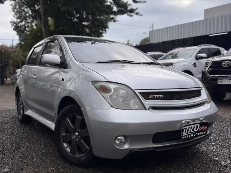 Vendo Toyota IST 2004 - foto 1