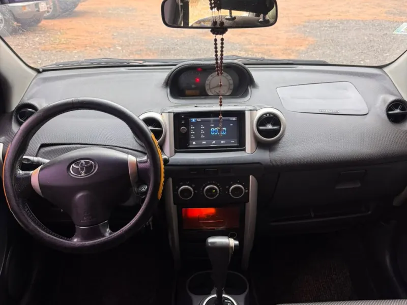 Vendo Toyota IST 2004 - foto 3
