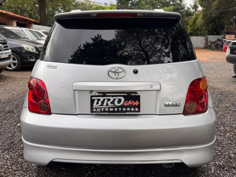 Vendo Toyota IST 2004 - foto 4