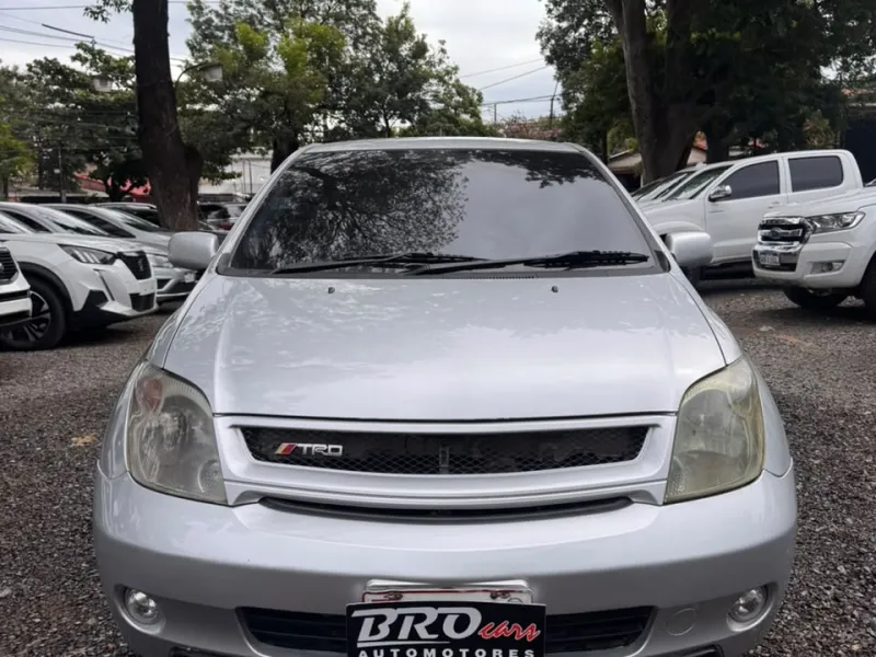 Vendo Toyota IST 2004 - foto 5