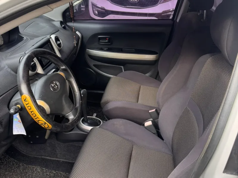 Vendo Toyota IST 2004 - foto 6