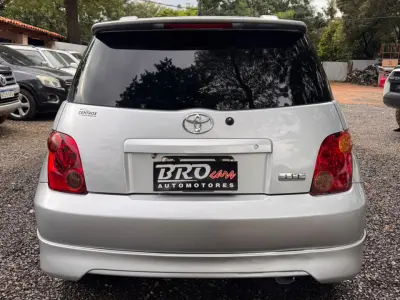 Toyota IST 2004 - Foto 4