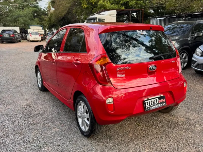 Vendo Kia Picanto 2015 - foto 5