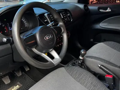 KIA Soluto 2021 - Foto 3