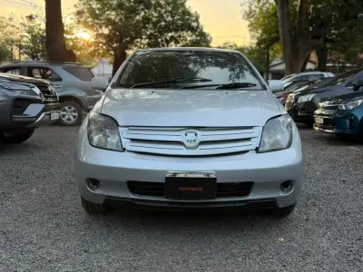 Toyota IST 2004 - Foto 1