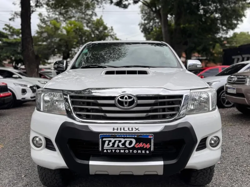 Toyota Hilux 2015 - foto 1