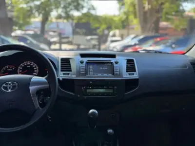 Toyota Hilux 2015 - Foto 4