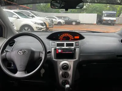 Toyota New Vitz 2008 - Foto 4