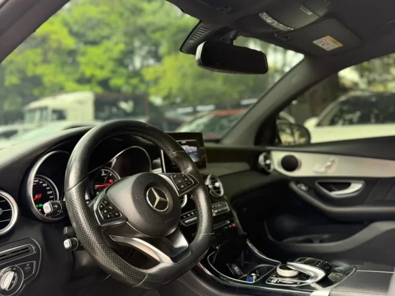 Mercedes Benz GLC 220 2017 - foto 4