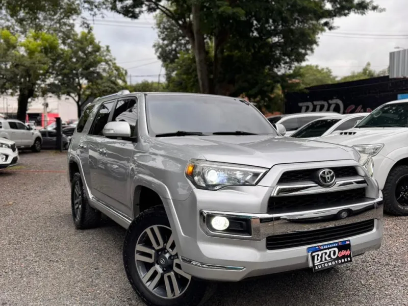 Toyota 4 Runner 2011 - foto 5