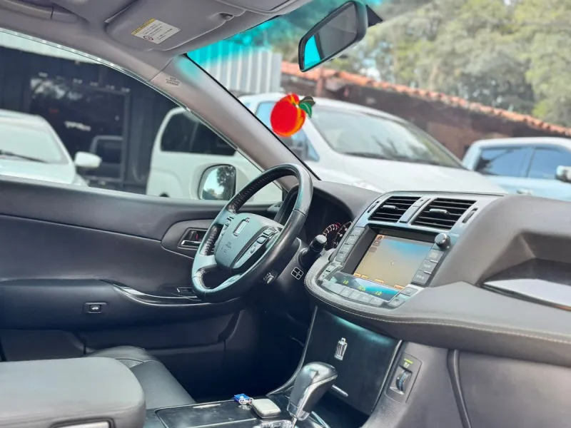 Toyota Crown 2008 - foto 2