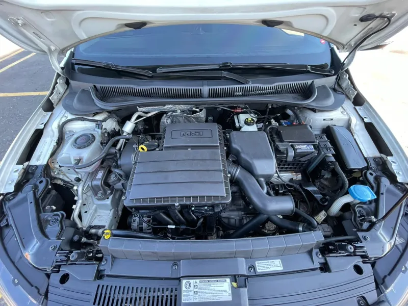 Vendo Volkswagen Polo 2020 Mecánico - foto 3