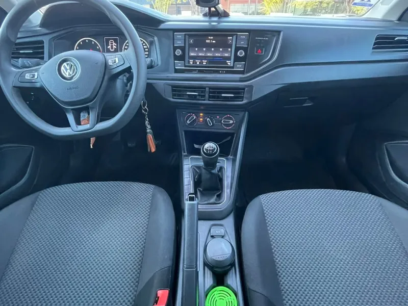 Vendo Volkswagen Polo 2020 Mecánico - foto 4