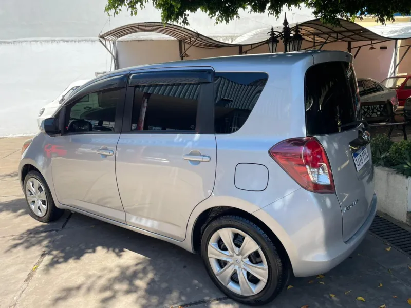 Toyota Ractis 2010 - foto 2