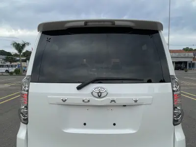 Toyota Noah 2009 - Foto 6