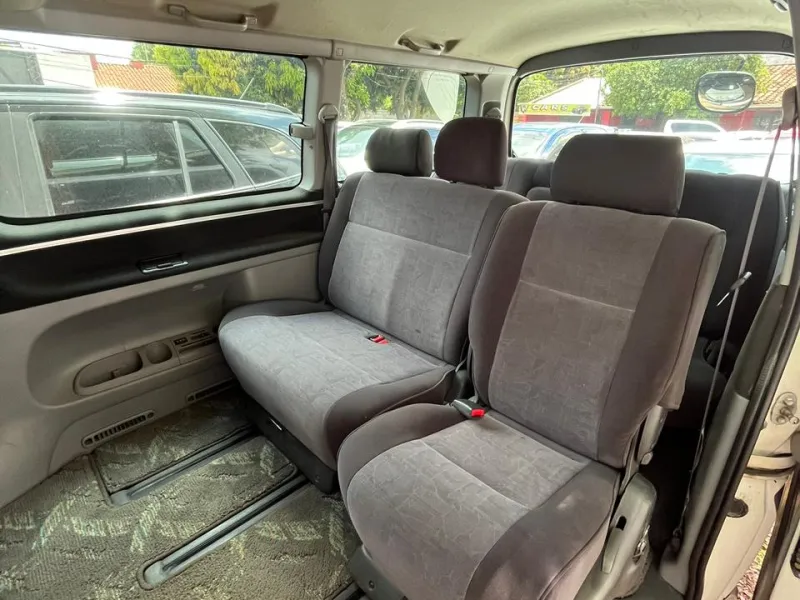 Vendo Toyota Touring Hiace 2001 97.000Km Sin Uso en Paraguay - foto 2