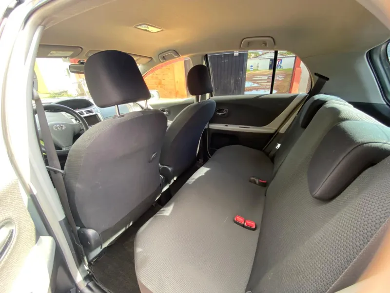 Vendo Toyota Vitz 2010 54.000Km con chapa Mercosur - foto 2