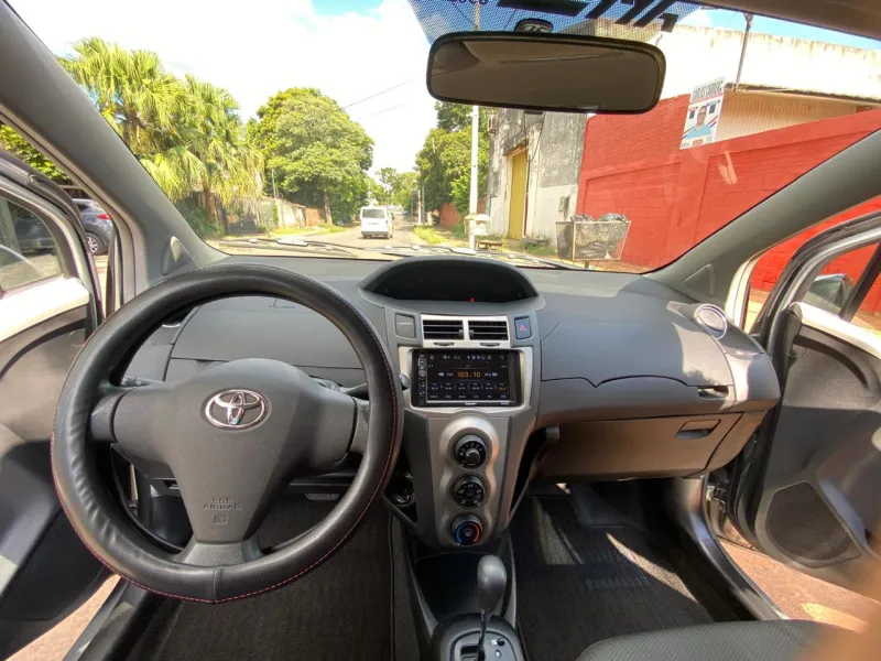Vendo Toyota Vitz 2010 54.000Km con chapa Mercosur - foto 4
