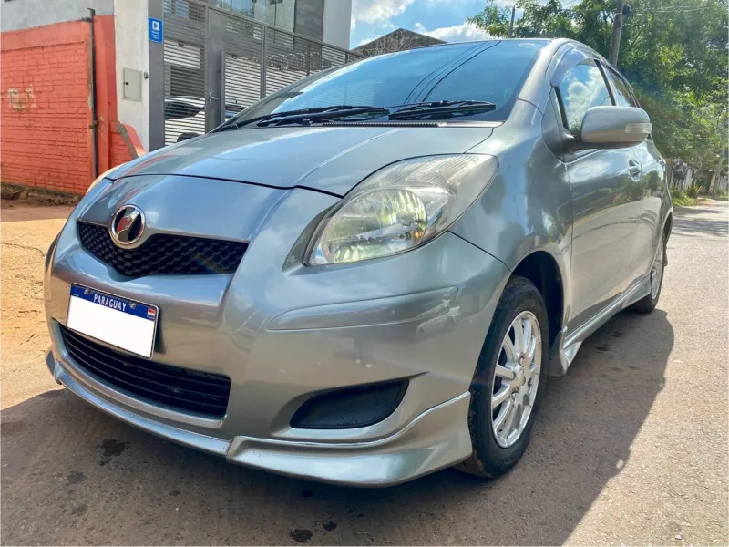 Vendo Toyota Vitz 2010 54.000Km con chapa Mercosur - foto 8
