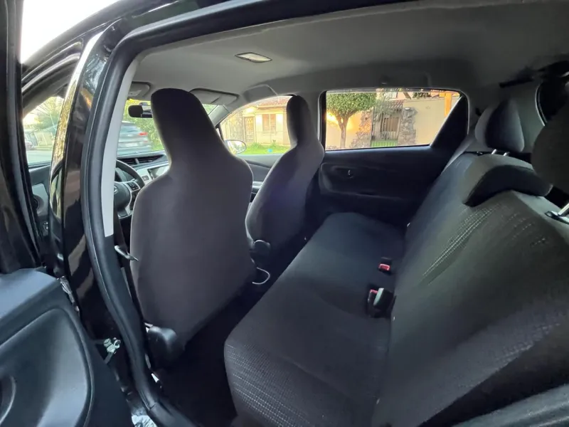 Vendo Toyota Vitz 2014 58.000Km Sin Uso en Paraguay - foto 5
