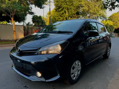 Toyota Vitz 2014 - Foto 3