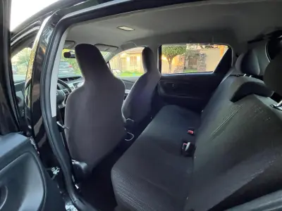 Toyota Vitz 2014 - Foto 5