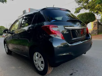 Toyota Vitz 2014 - Foto 6