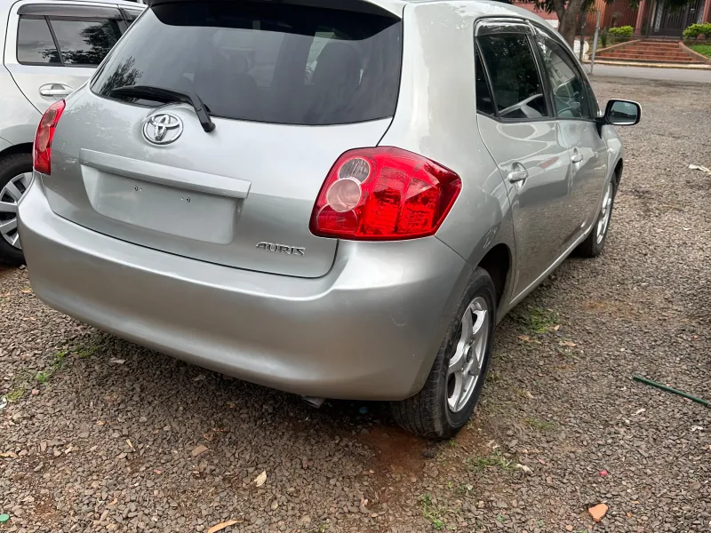 Vendo Toyota Auris 2008 40.000Km Sin Uso en Paraguay - foto 4