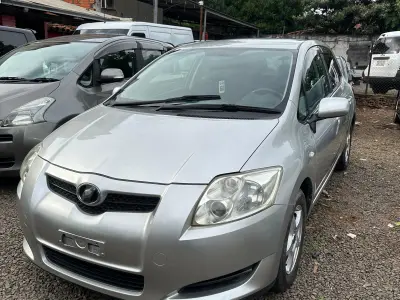 Toyota Auris 2008 - Foto 1