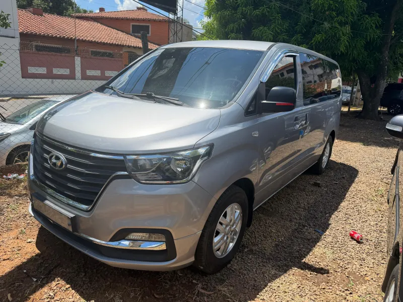 Hyundai Grand Starex 2019 - foto 1