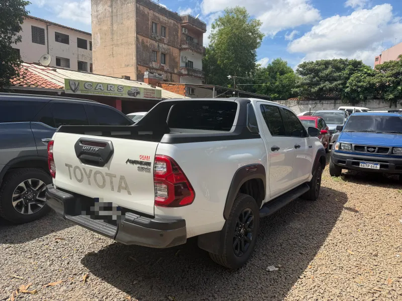 Toyota Hilux 2022 - foto 3