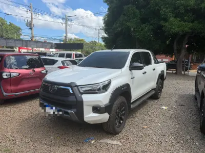 Toyota Hilux 2022 - Foto 2