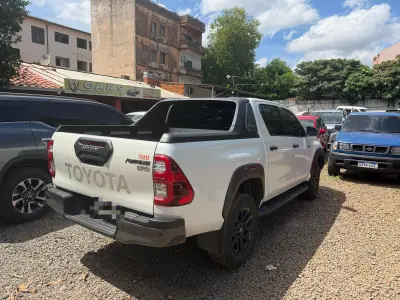 Toyota Hilux 2022 - Foto 3