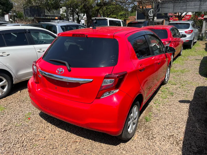 Toyota Vitz 2014 - foto 2