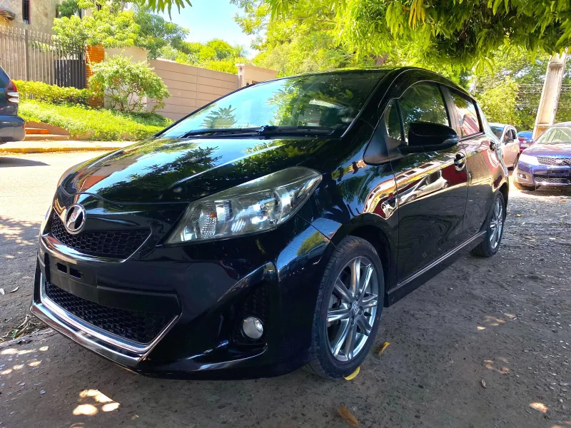 Toyota Vitz 2011 - foto 1
