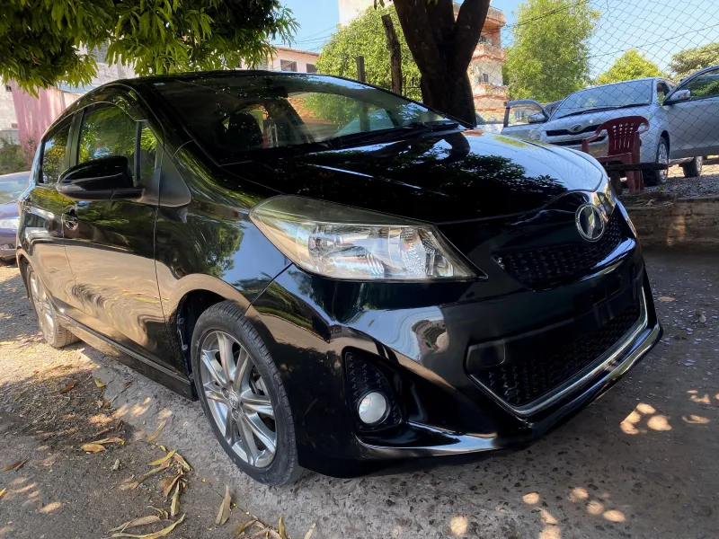 Toyota Vitz 2011 - foto 2