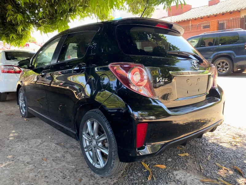Toyota Vitz 2011 - foto 4