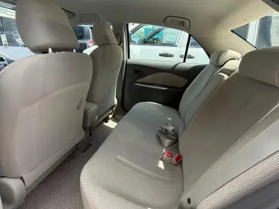 Toyota Belta 2008 - Foto 2